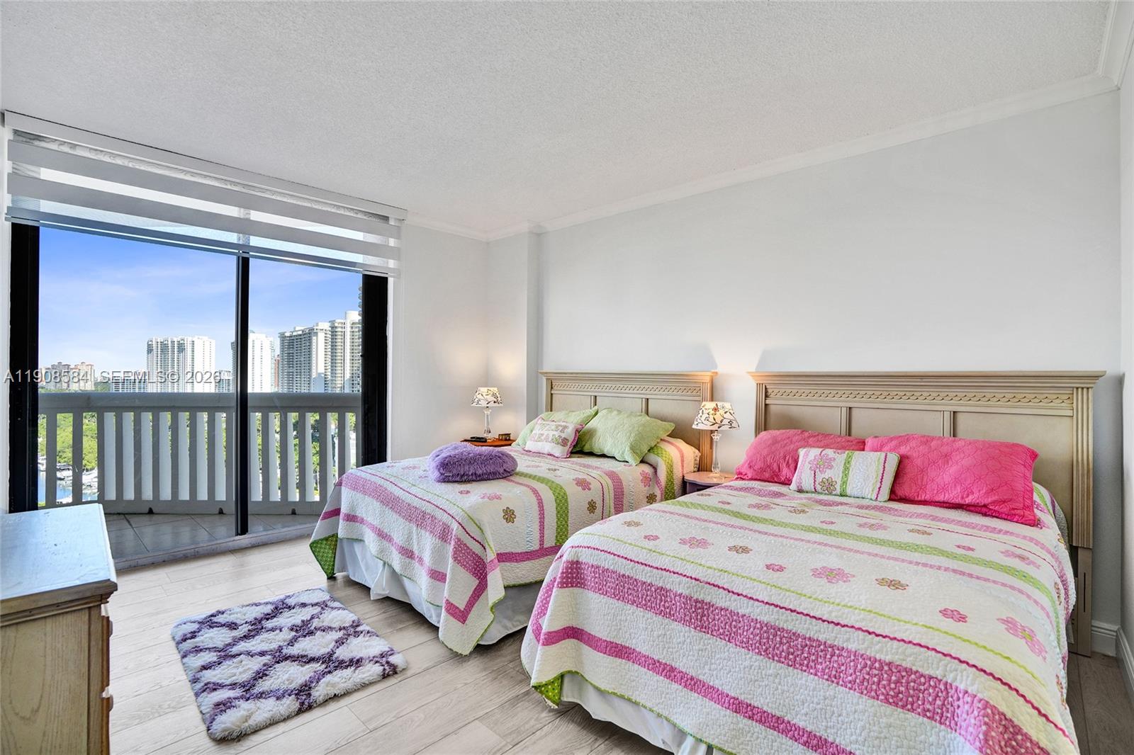 2000 ISL BLVD WILLIAMS IS - Residential