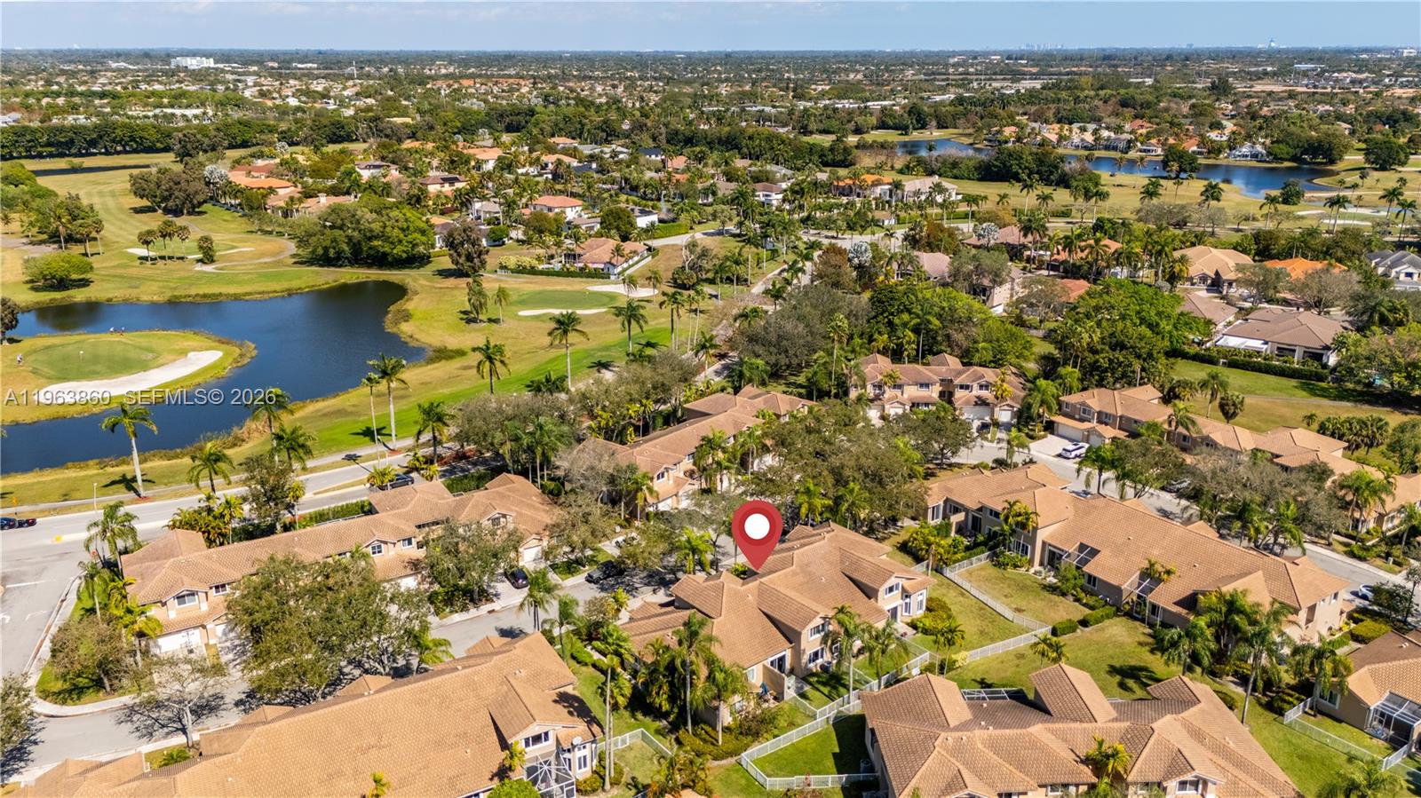 HOLLYWOOD LAKES COUNTRY C - Residential