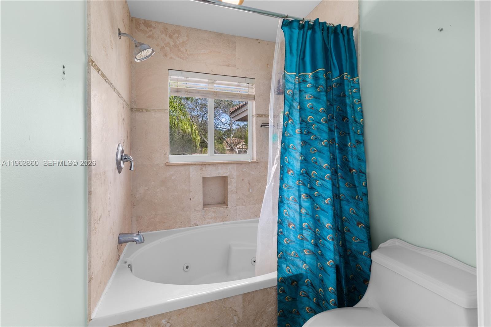 HOLLYWOOD LAKES COUNTRY C - Residential