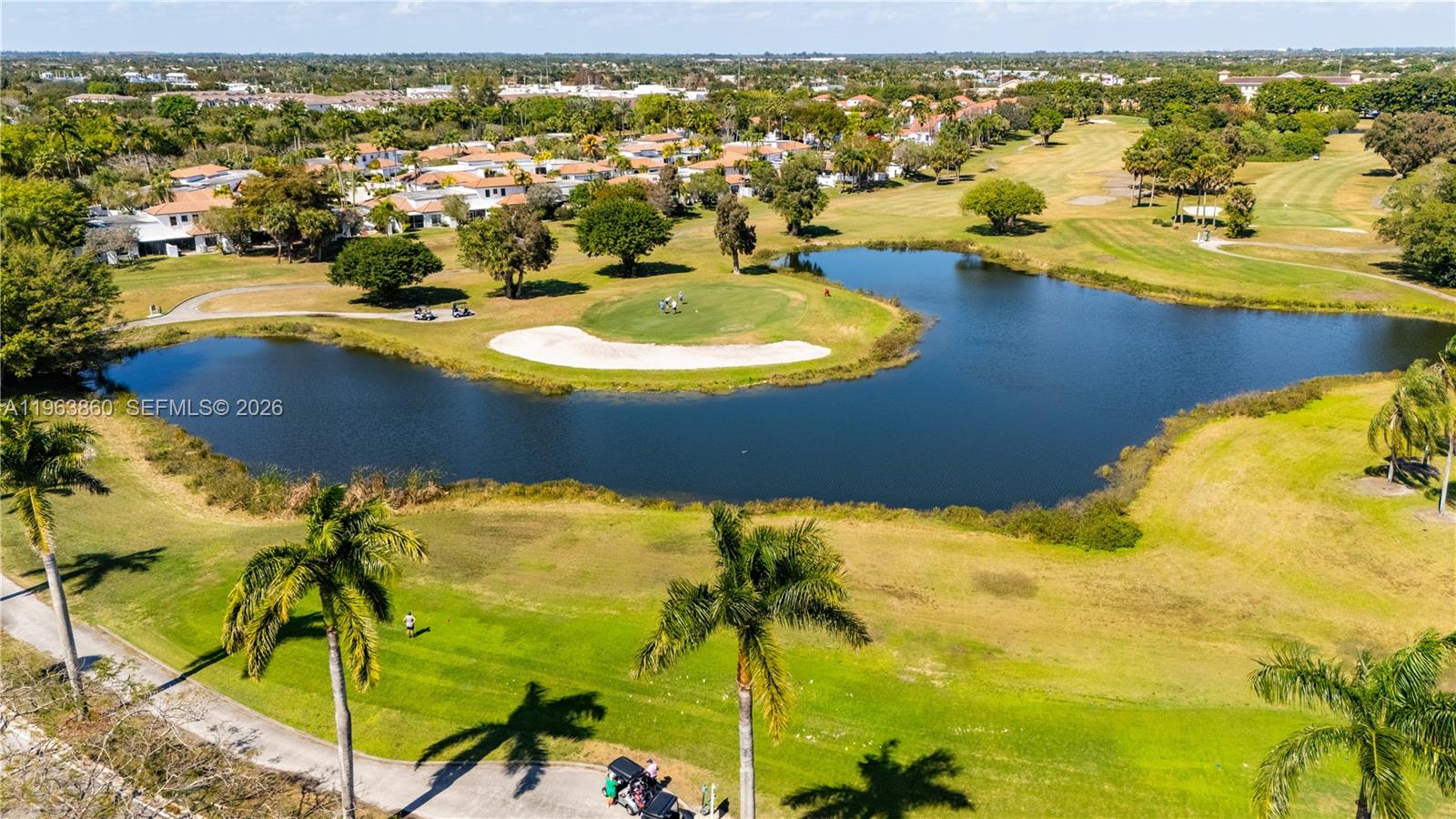 HOLLYWOOD LAKES COUNTRY C - Residential