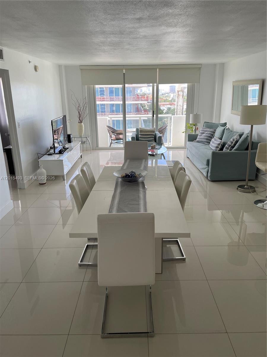 9195 Collins Ave 1012
