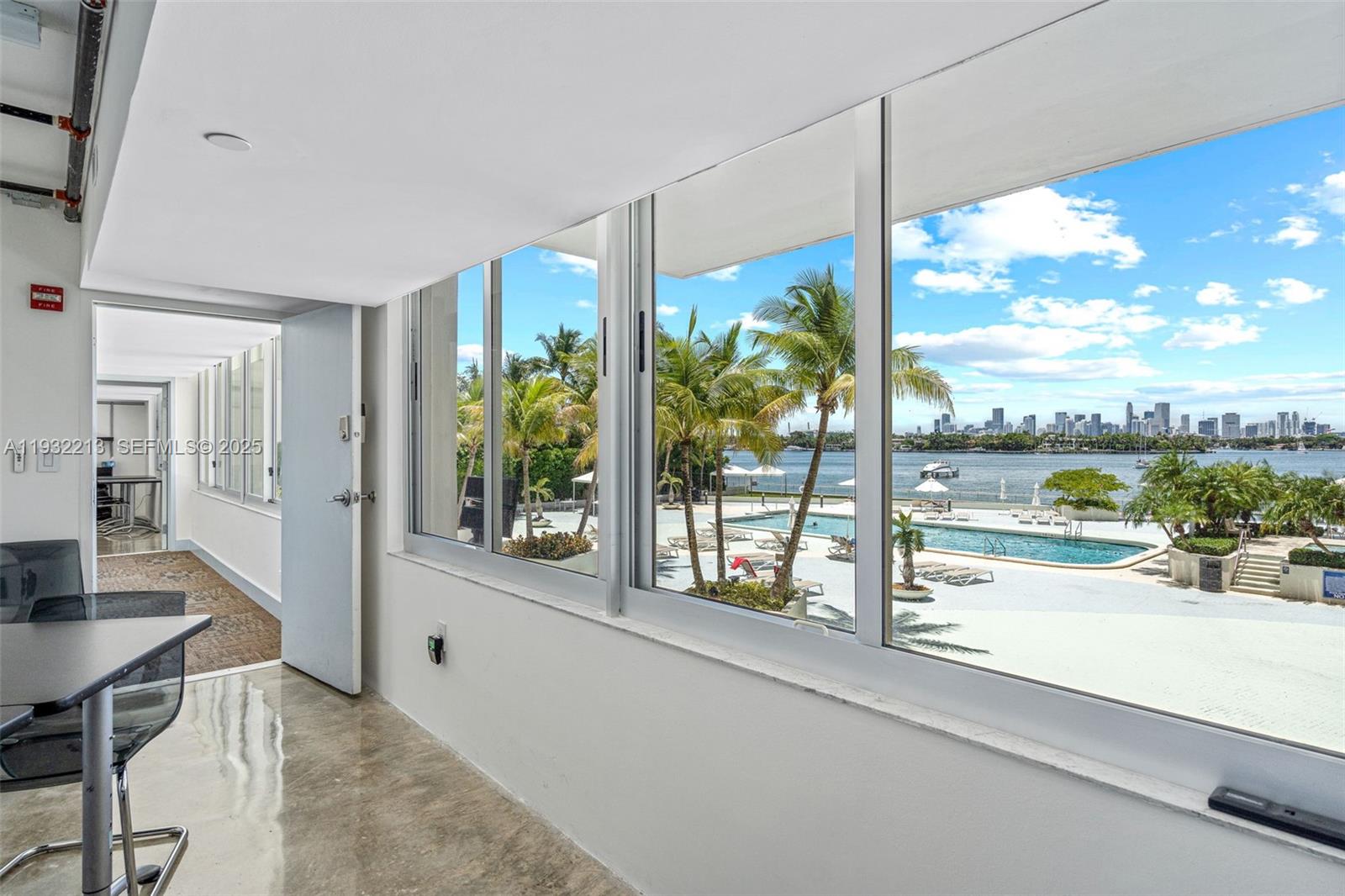 1200 West Ave OFFICE CU-6/218