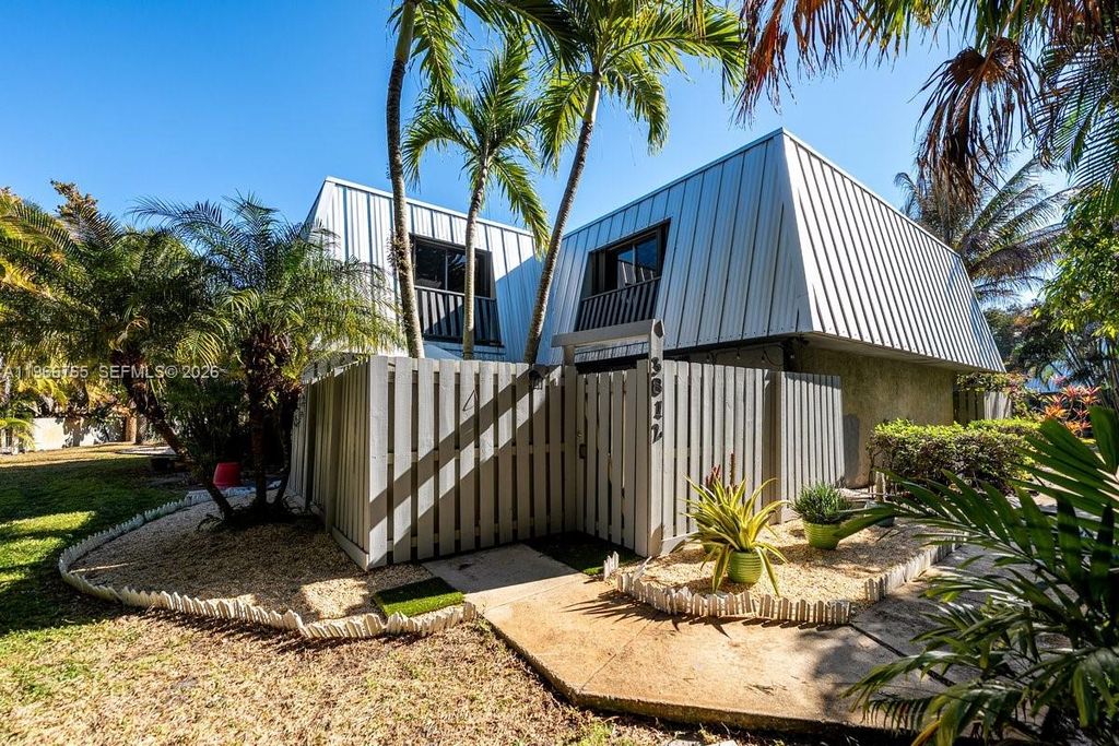 Photo of 3812 SE Jefferson St #3812, Stuart, FL 34997 (MLS # A11966765)