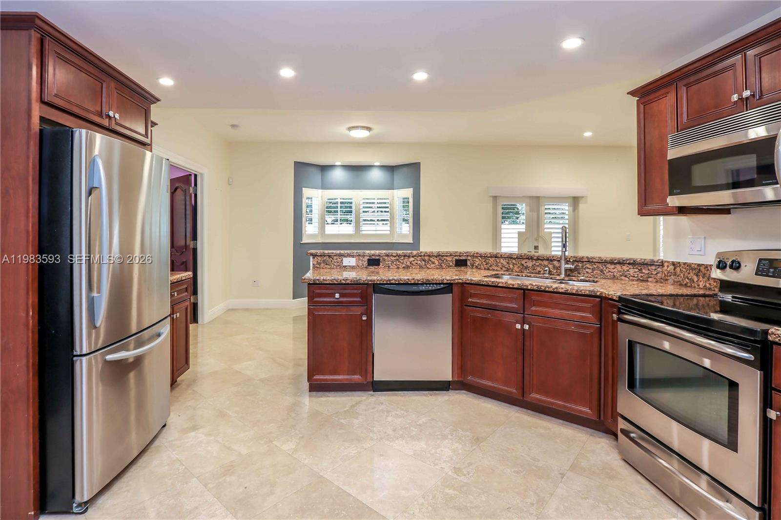 SILVER PALM PLANTATION - Residential Lease