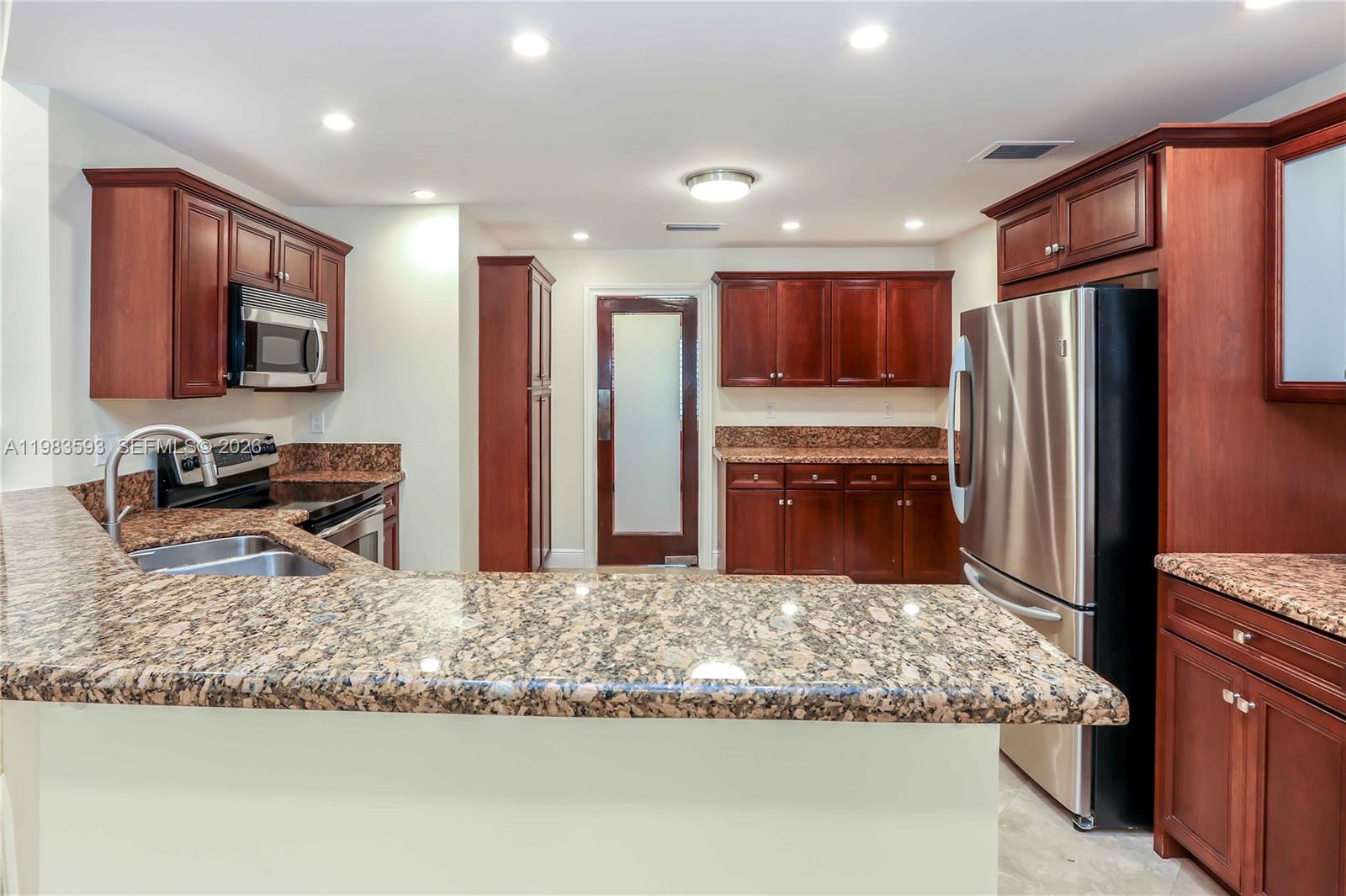 SILVER PALM PLANTATION - Residential Lease