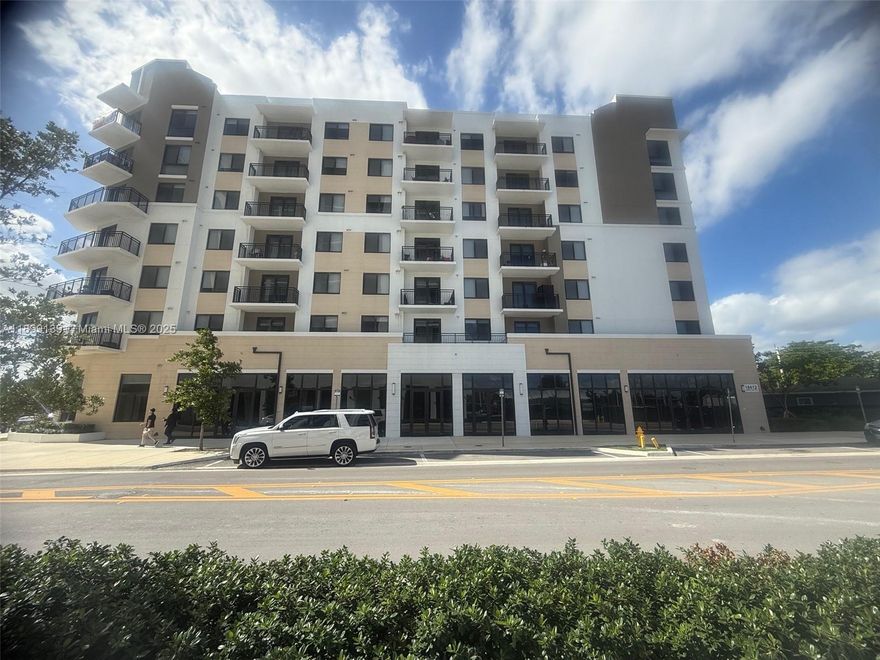 PRIME COMMERCIAL SPACE OPPORTUNITY
Exceptional Location
This commercial space is located in a highly desirable area, situated on the ground floor of a newly constructed and luxurious apartment building. Its position offers maximum visibility and accessibility, making it an ideal spot for a business looking to attract customers.
Customizable Interior
The space provides a blank canvas, allowing you to design and build it to your exact specifications and satisfaction. With very high ceilings and a spacious layout, you have the flexibility to create a unique environment tailored to your business needs.
Outstanding Features
Huge glass frontage facing east, ensuring excellent natural light and great exposure
Located just one block away from the 184th Street and US1 Miami-Dade Transit stop