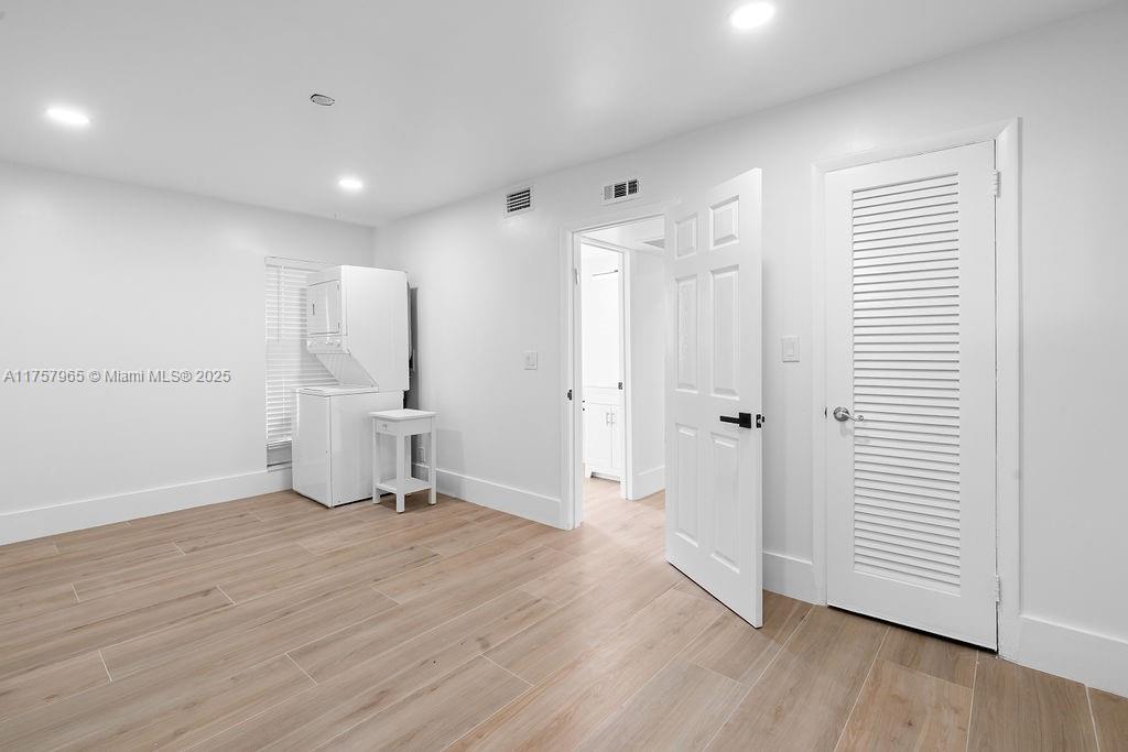 REGENCY MANOR CONDO - Residential