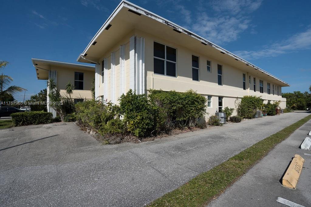 REGENCY MANOR CONDO - Residential