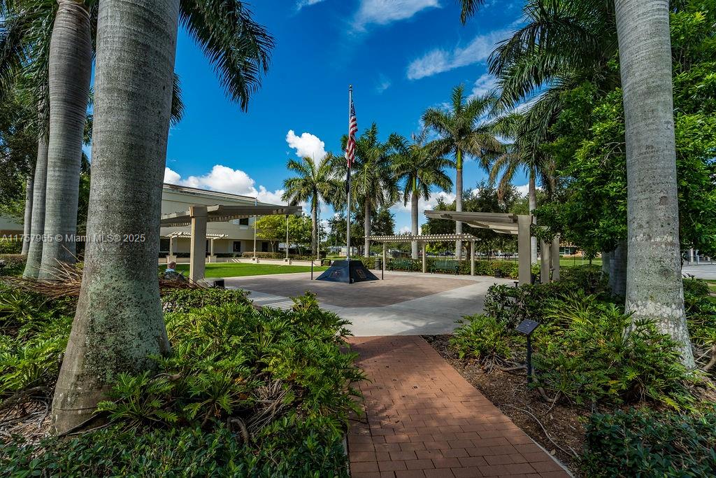 REGENCY MANOR CONDO - Residential