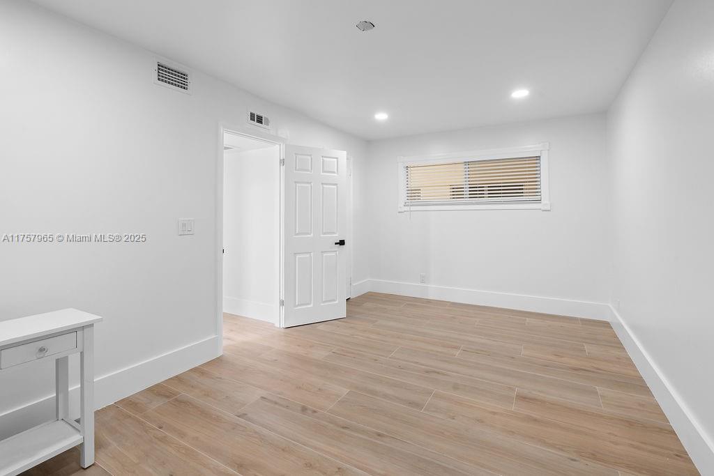 REGENCY MANOR CONDO - Residential