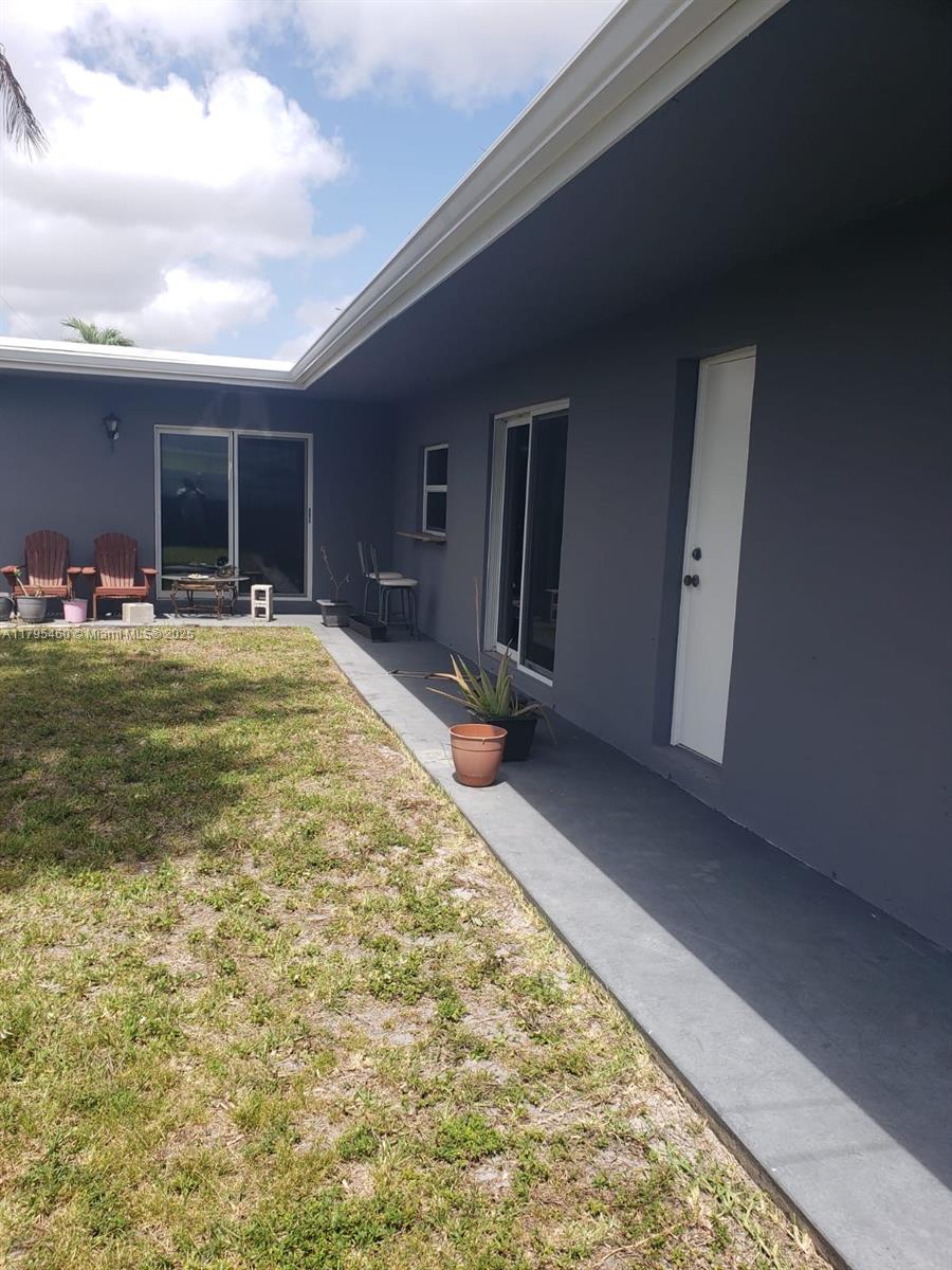 8550 NW 24th Ct