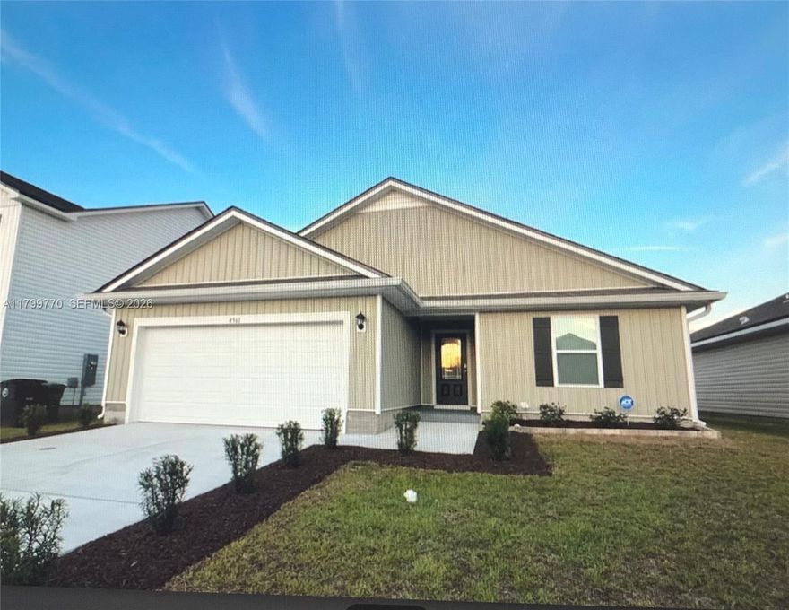 Beautifully fully furnished throughout this 2023 single-family home is located in Tallahassee most peaceful and friendly neighborhoods. This move-in-ready property provides an open-concept layout with laminate floors,  filled with natural light, featuring a spacious living and dinning area, kitchen with stainless steel appliances and full essentials. The primary suite features a walk-in closet with an en-suite bathroom, second bathroom has a tub. Fenced in backyard, two car garage, laundry room with washer and dryer included. It also includes WIFI/internet, alarm and Gardner. This property is available for short-term seasonal or long term annual leases.
