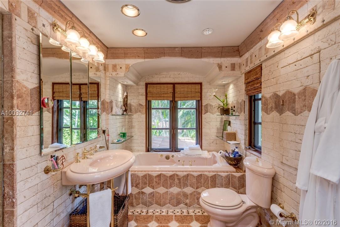 Di Lido Island - Residential