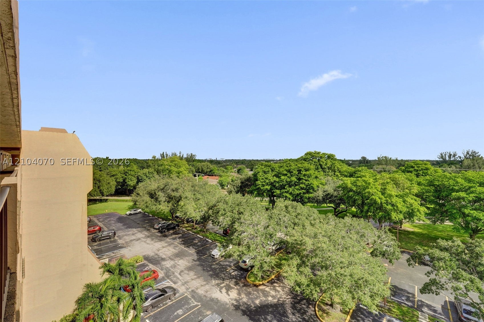 3001 W Rolling Hills Cir 702
