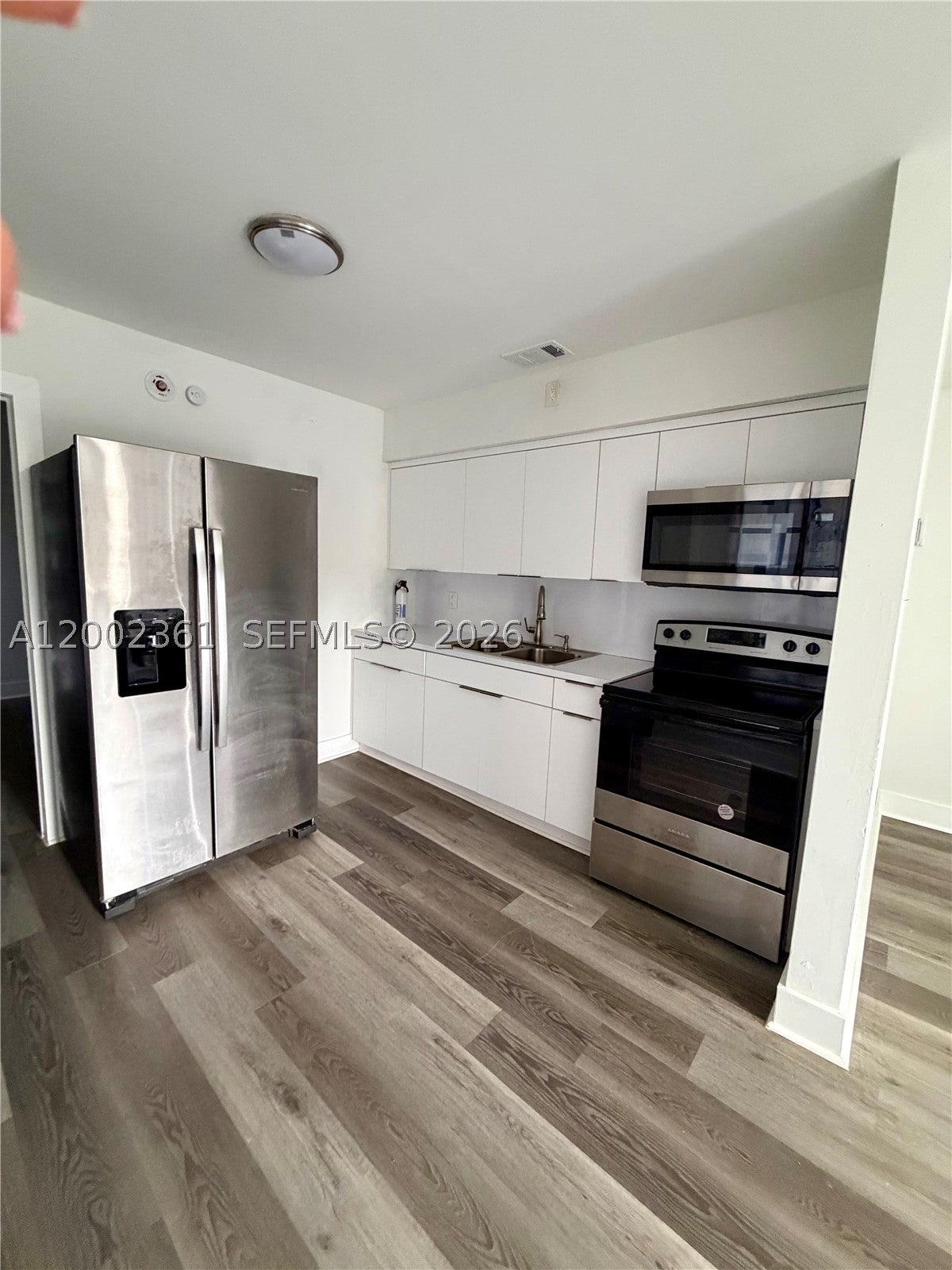 View photos, virtual tours, details... 706 S F St