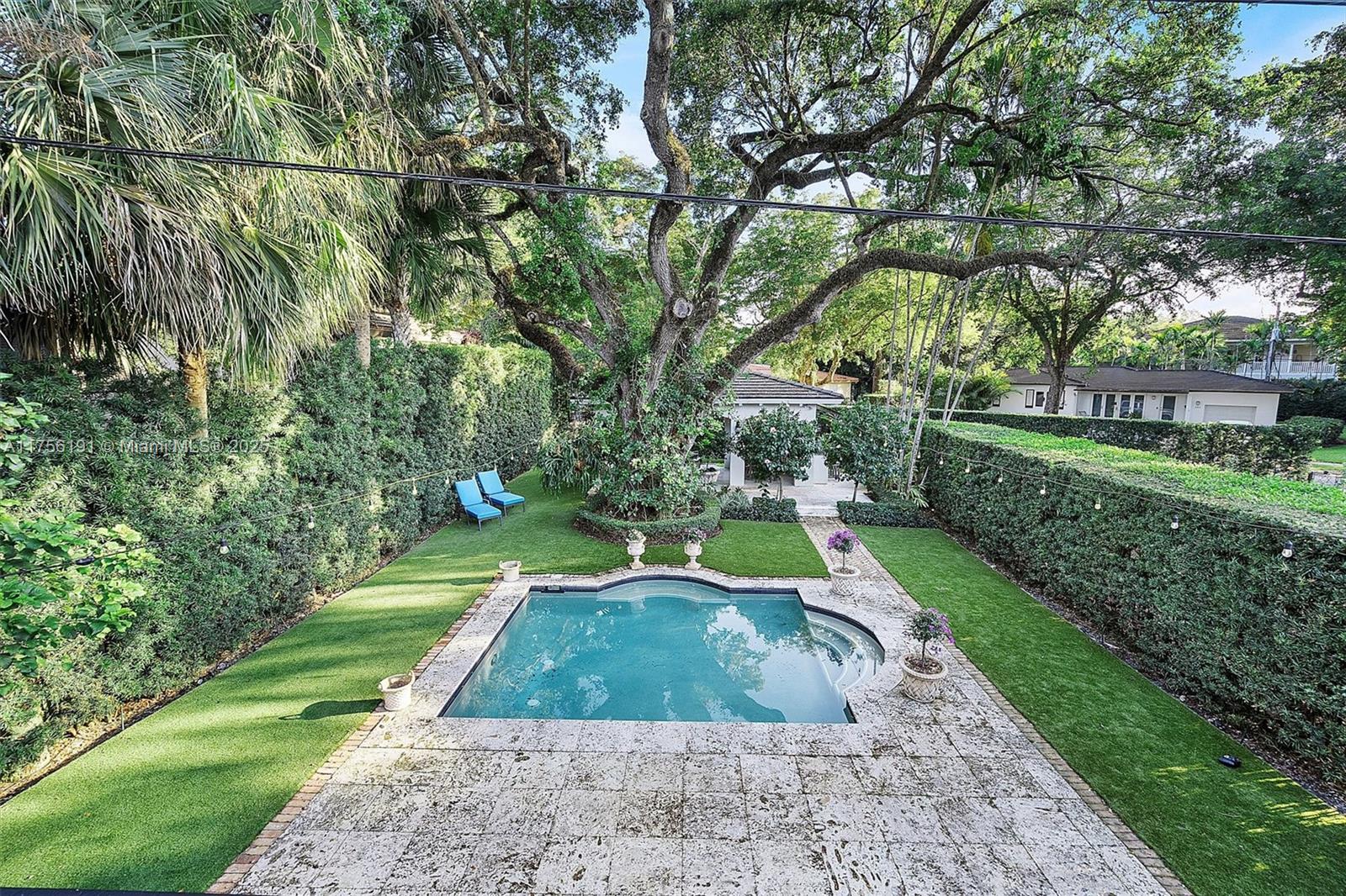 CORAL GABLES RIVIERA SEC - Residential