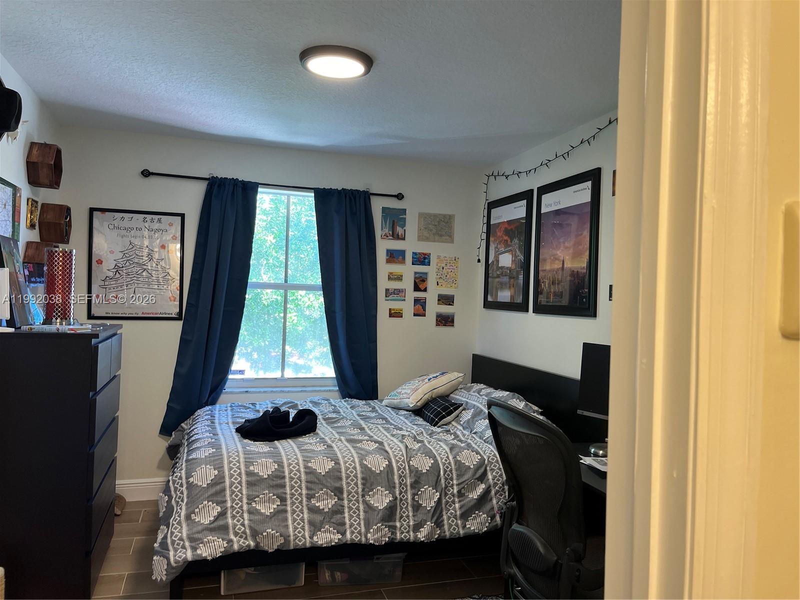 MELROSE POINT CONDO - Residential Lease