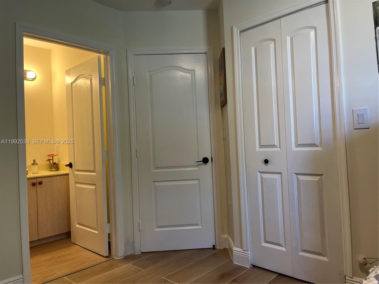 MELROSE POINT CONDO - Residential Lease