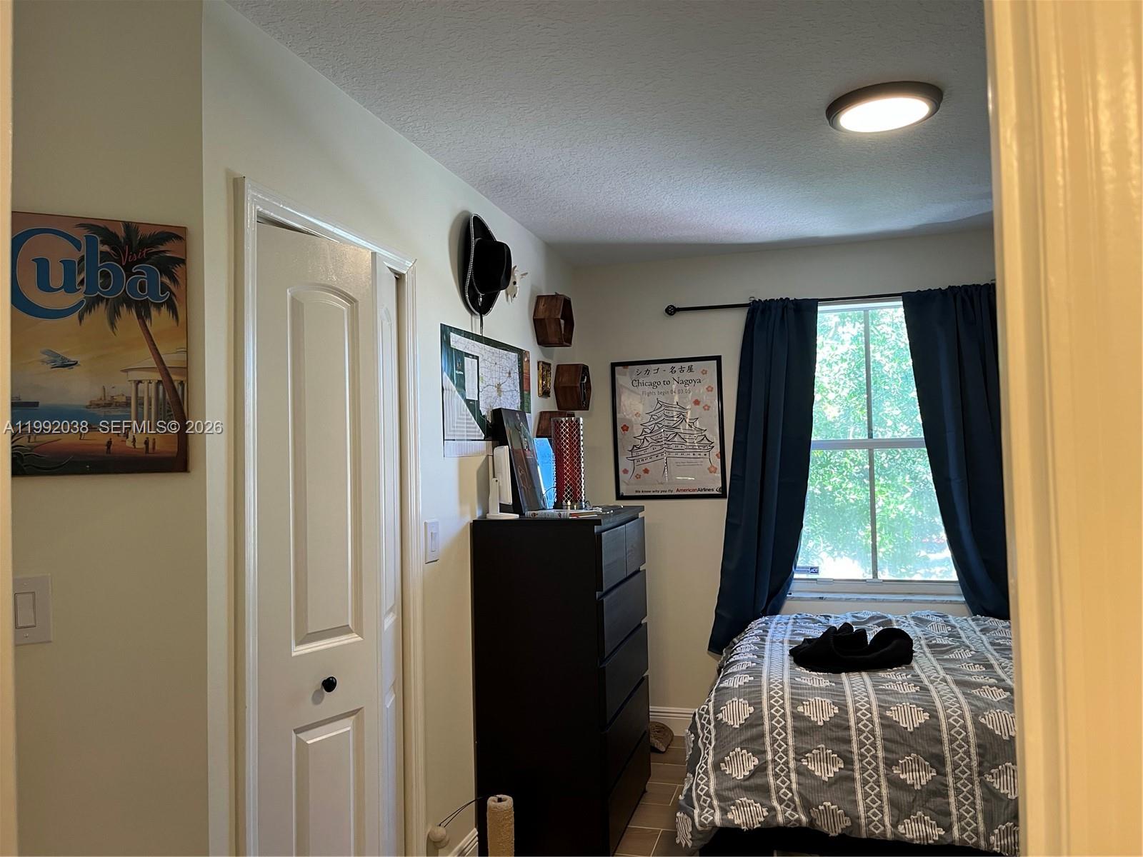 MELROSE POINT CONDO - Residential Lease