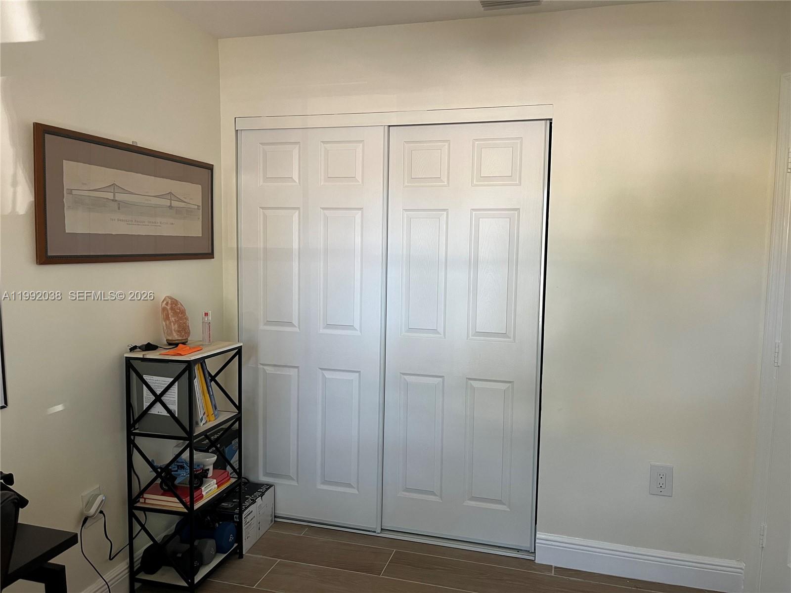 MELROSE POINT CONDO - Residential Lease