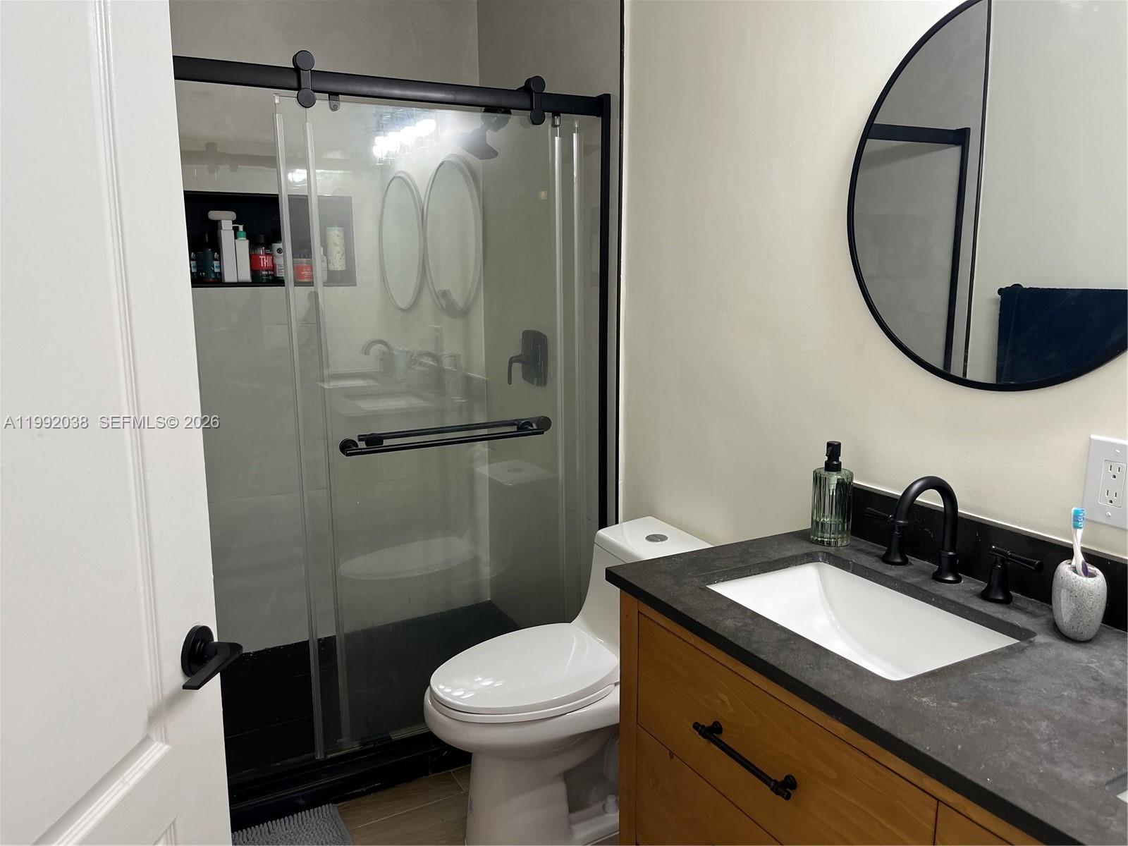 MELROSE POINT CONDO - Residential Lease