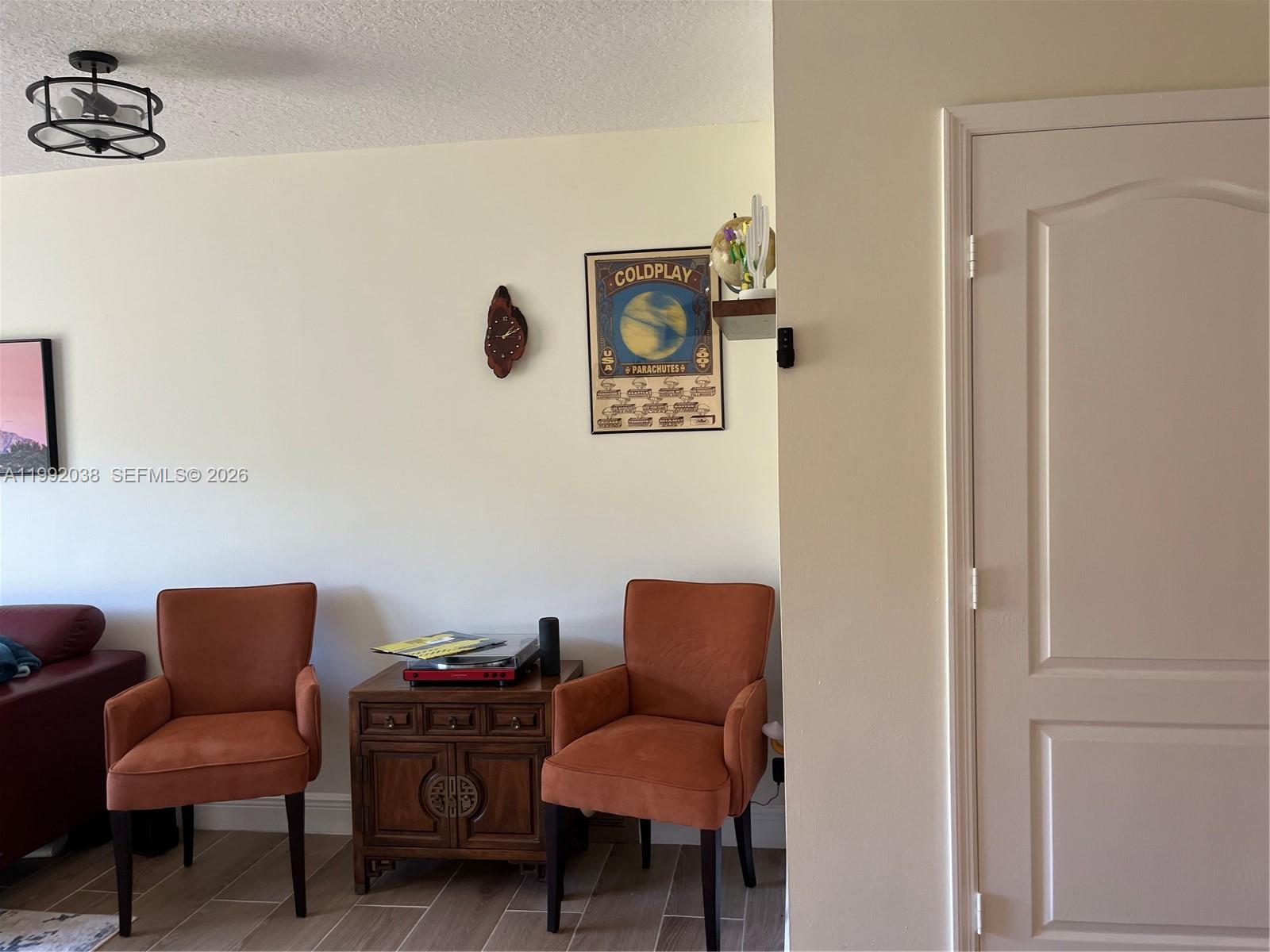 MELROSE POINT CONDO - Residential Lease