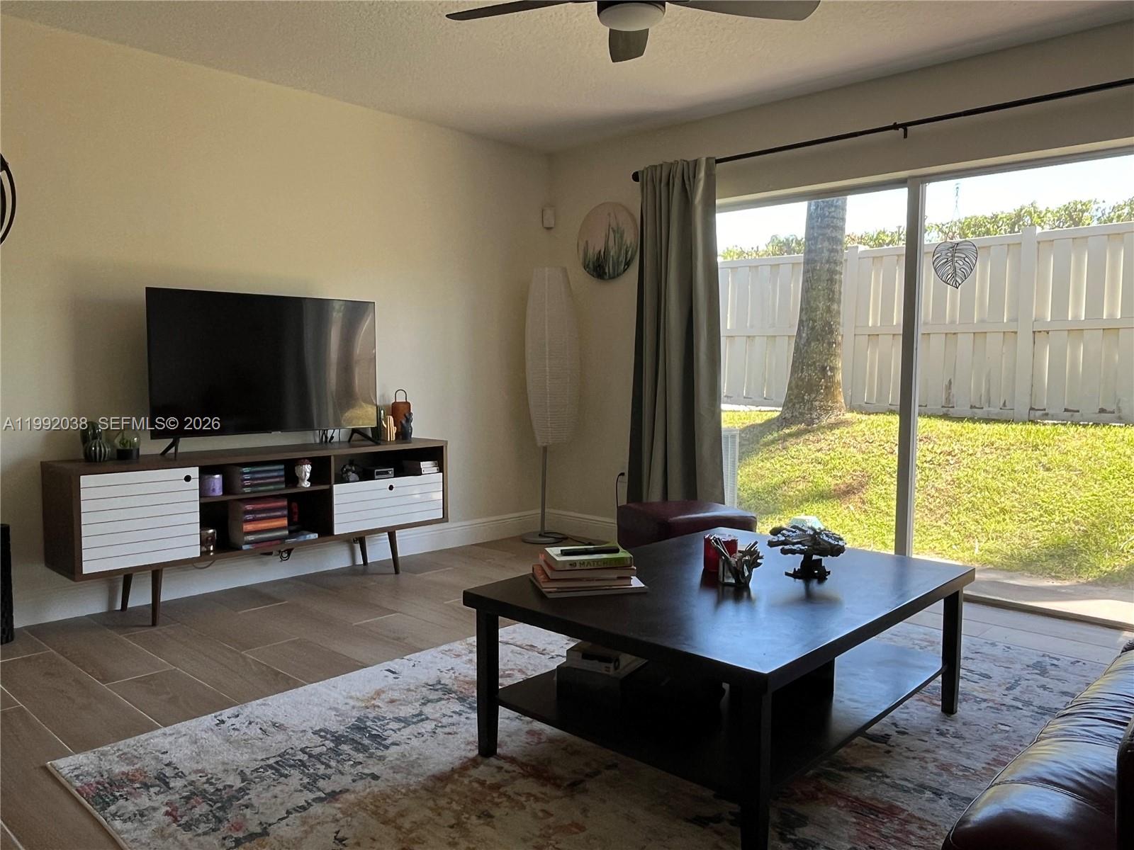 MELROSE POINT CONDO - Residential Lease