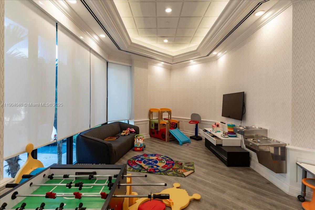 2000 ISL BLVD WILLIAMS IS - Residential Lease