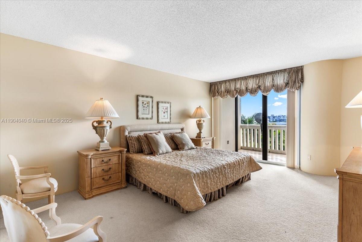 2000 ISL BLVD WILLIAMS IS - Residential Lease