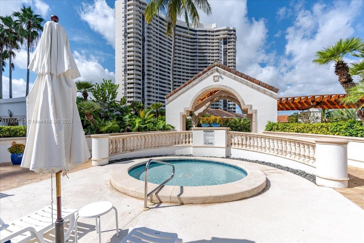 2000 ISL BLVD WILLIAMS IS - Residential Lease