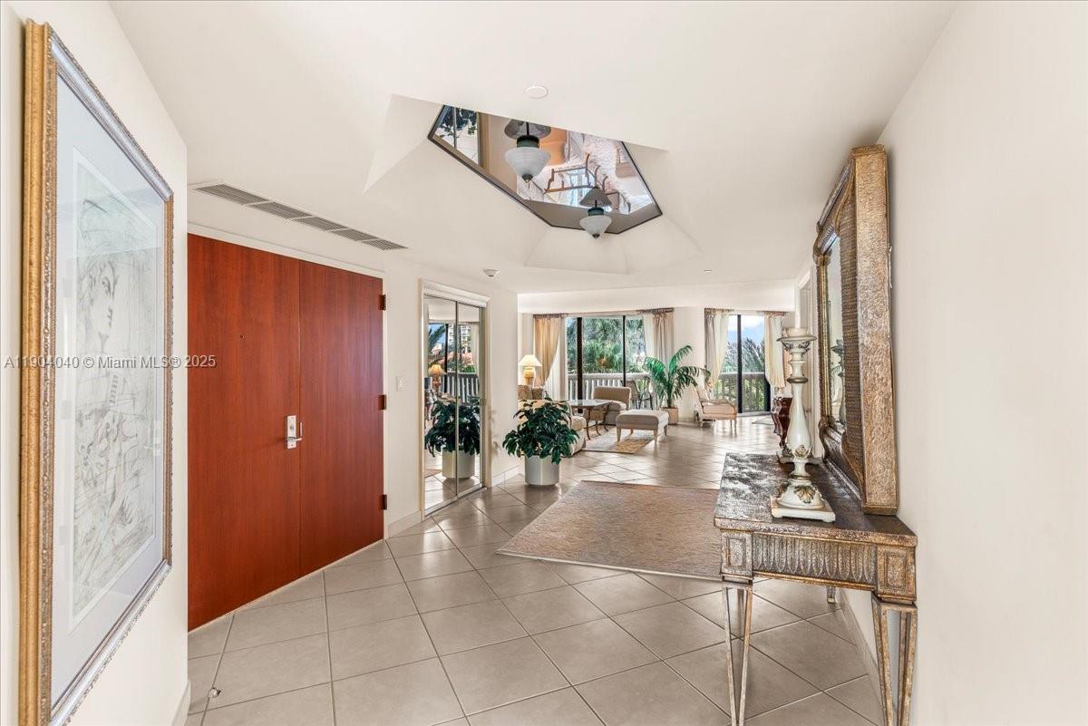 2000 ISL BLVD WILLIAMS IS - Residential Lease