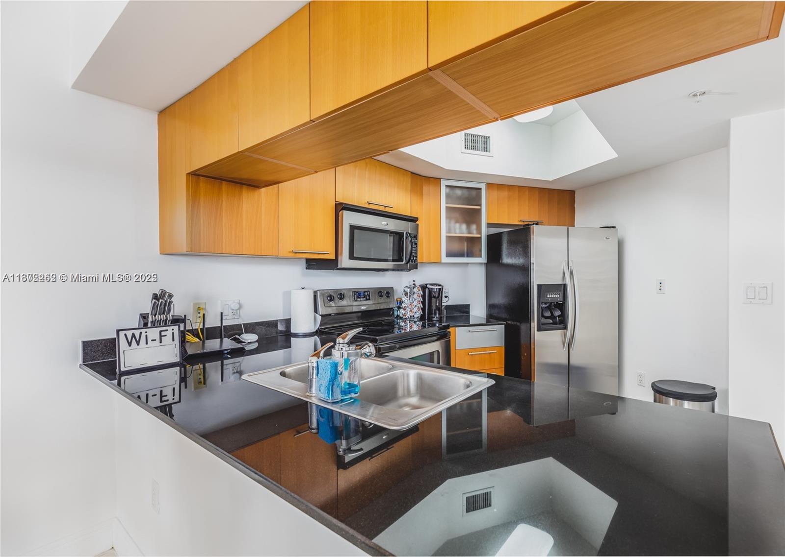 1750 N Bayshore Dr 2402