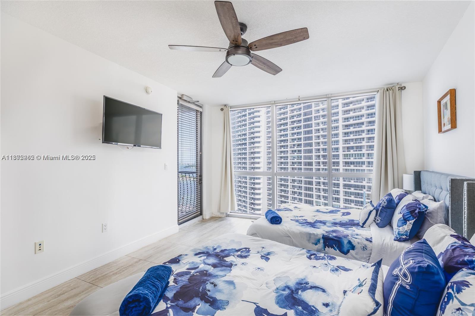 OPERA TOWER CONDO - Residential