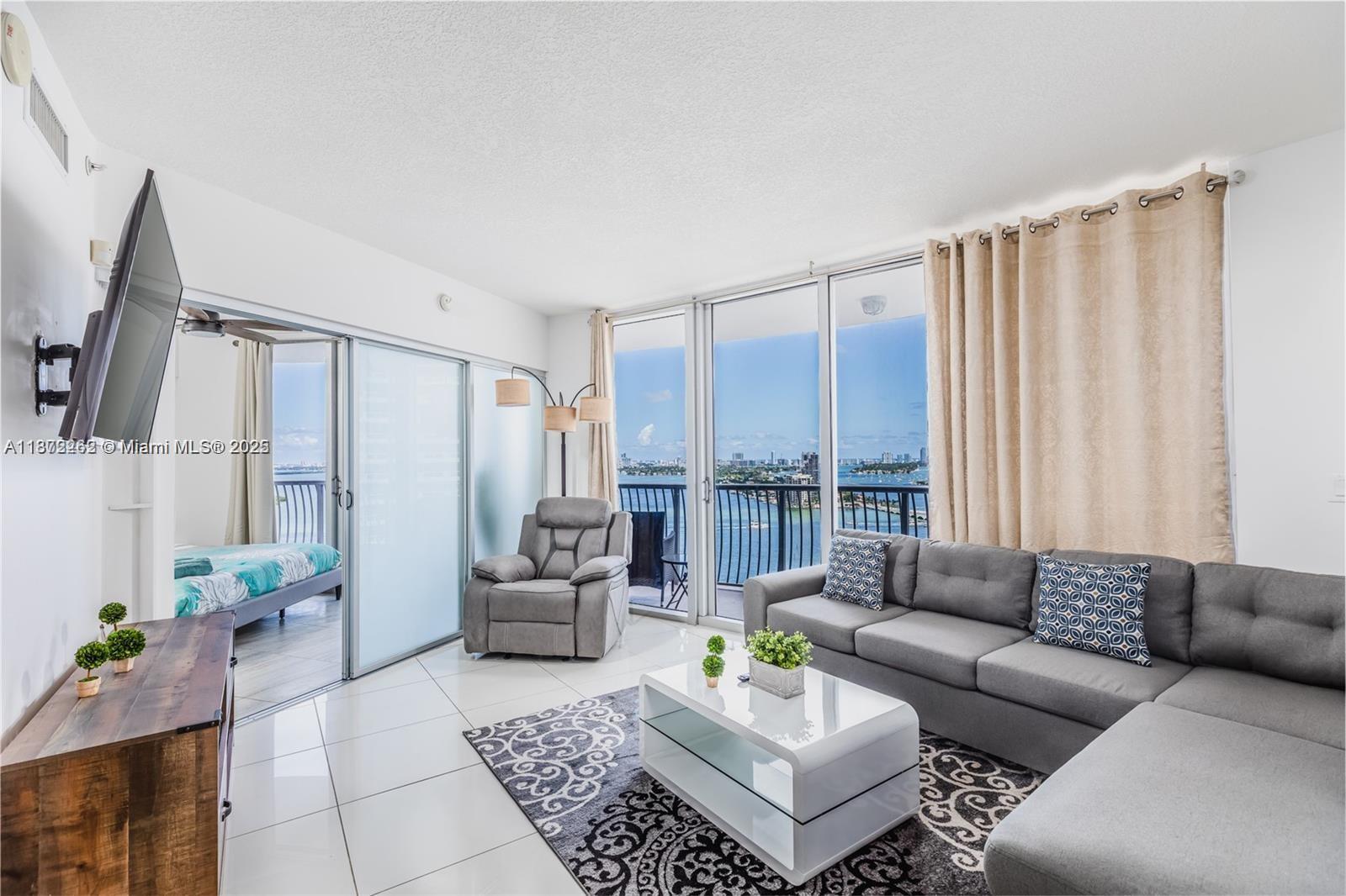 OPERA TOWER CONDO - Residential