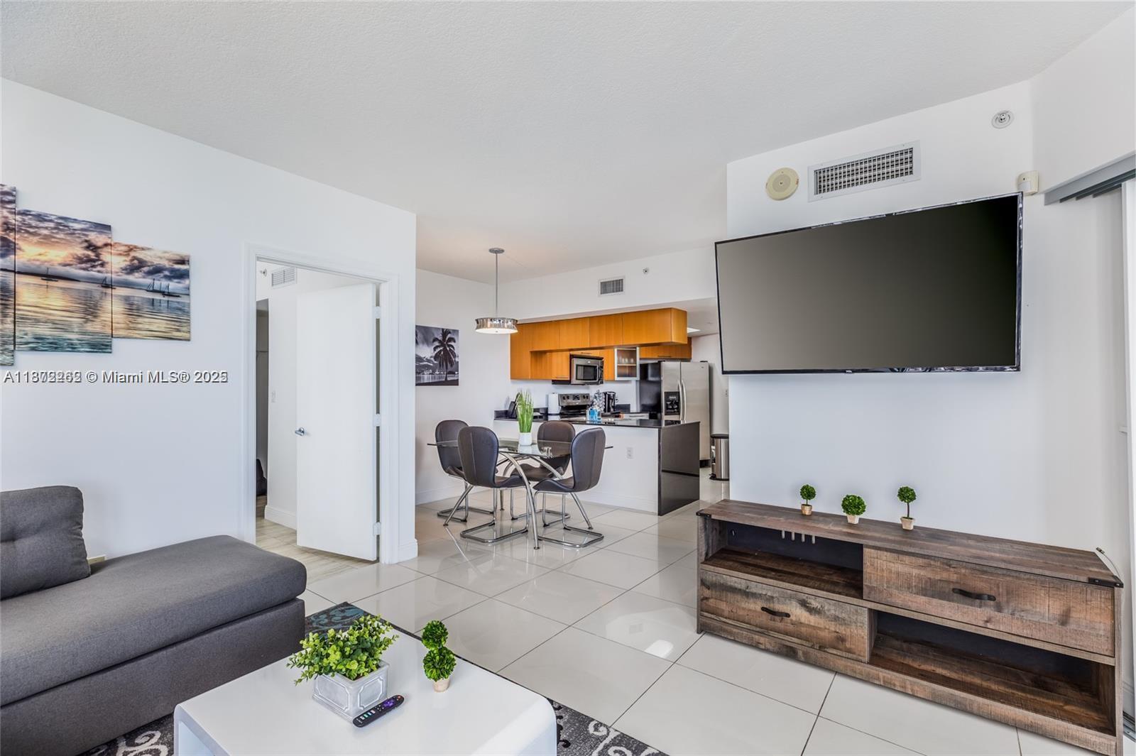 OPERA TOWER CONDO - Residential