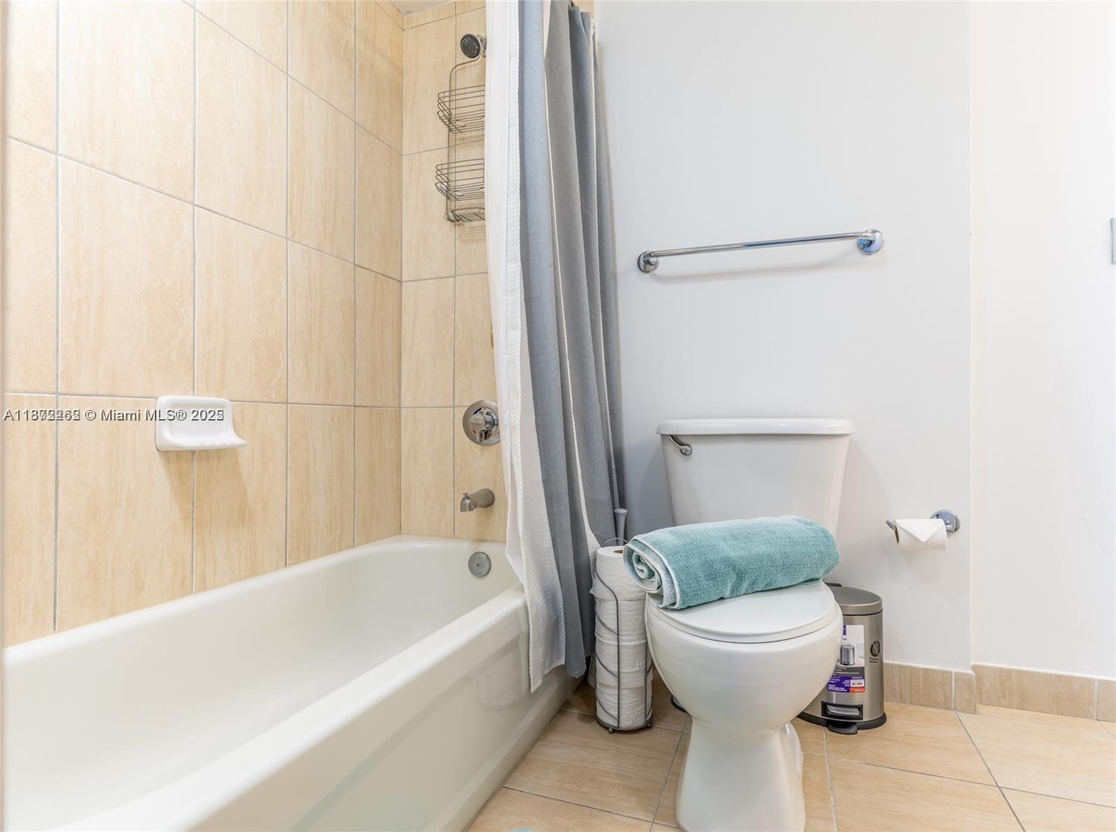 OPERA TOWER CONDO - Residential