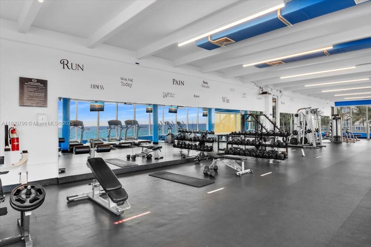 THE CARRIAGE HOUSE CONDO - Residential