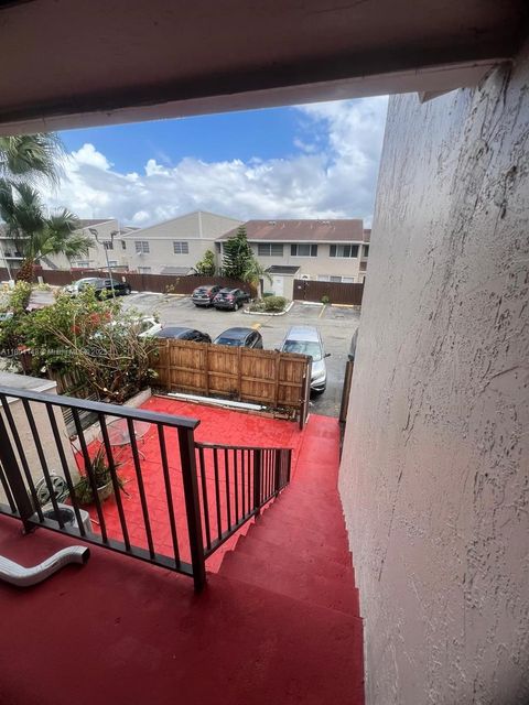 15655 SW 82nd Cir Ln 5-6 Miami FL 33193