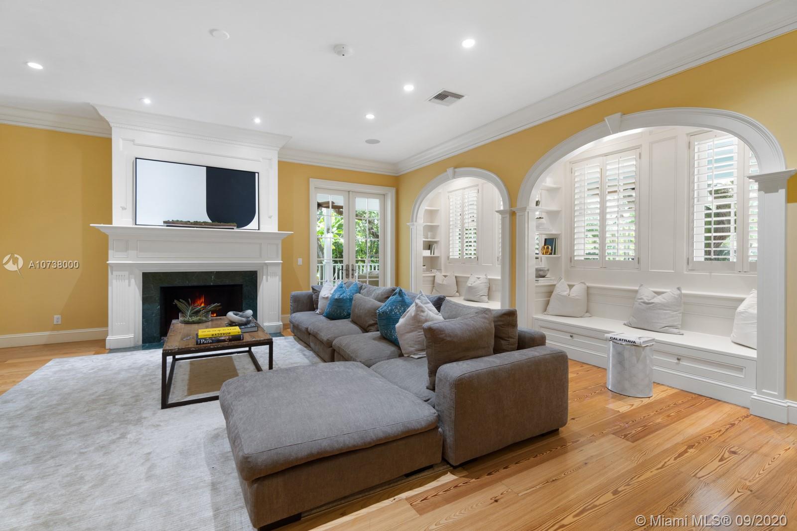 SNAPPER CREEK LAKES SUB - Residential