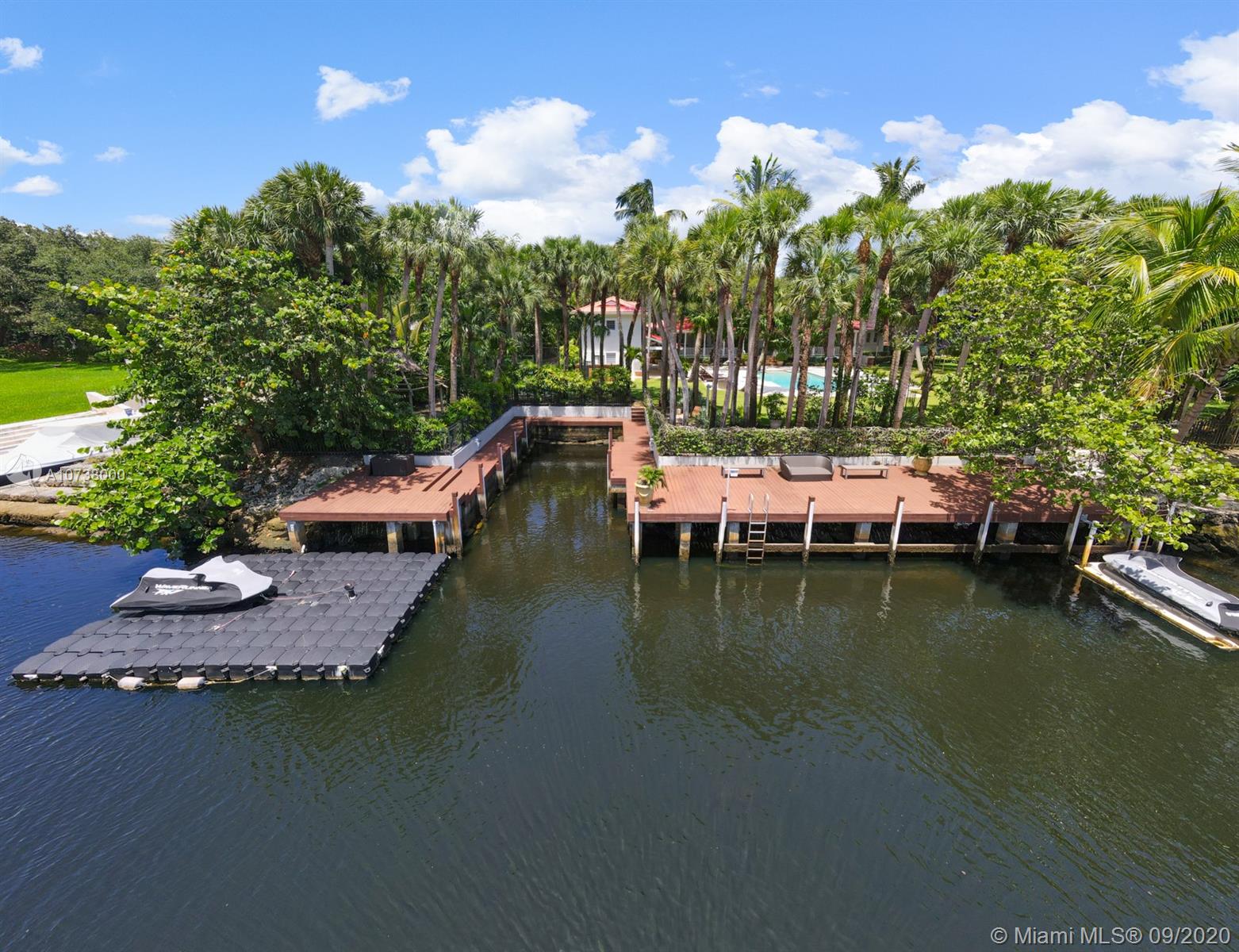 SNAPPER CREEK LAKES SUB - Residential