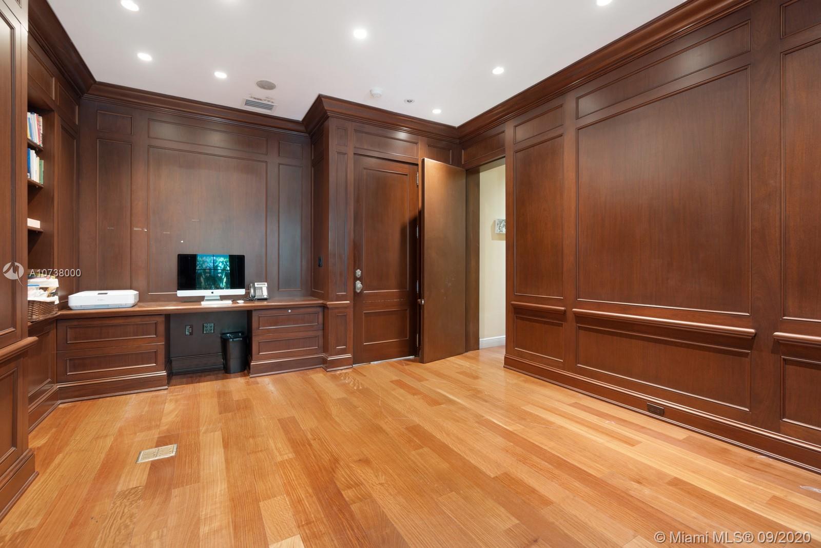 SNAPPER CREEK LAKES SUB - Residential