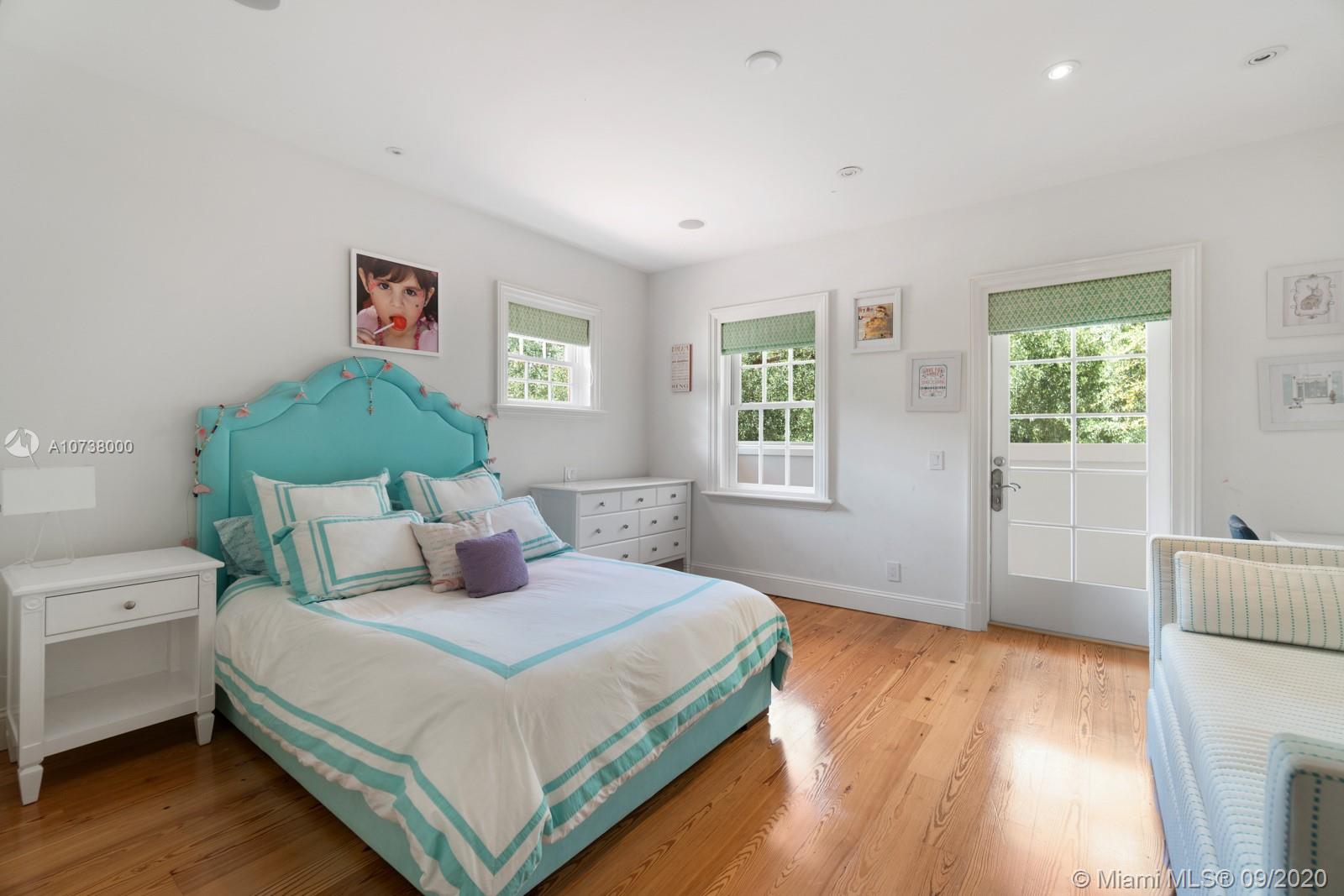 SNAPPER CREEK LAKES SUB - Residential