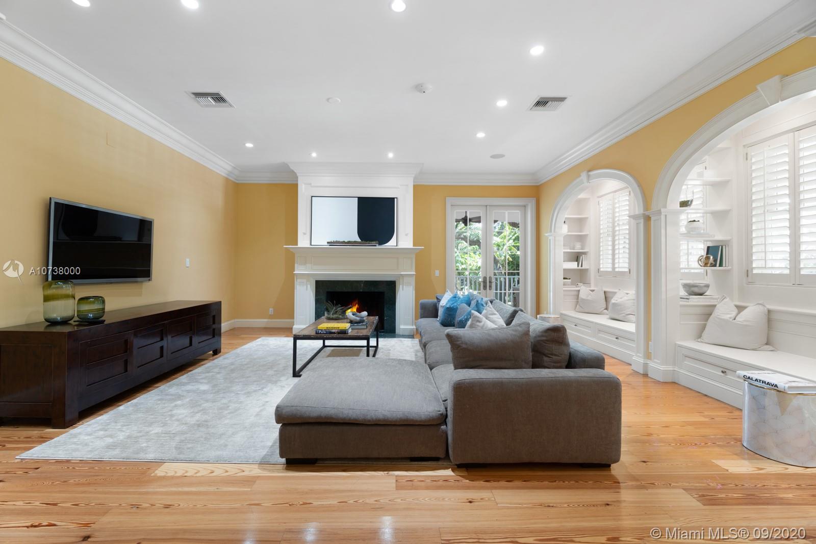 SNAPPER CREEK LAKES SUB - Residential