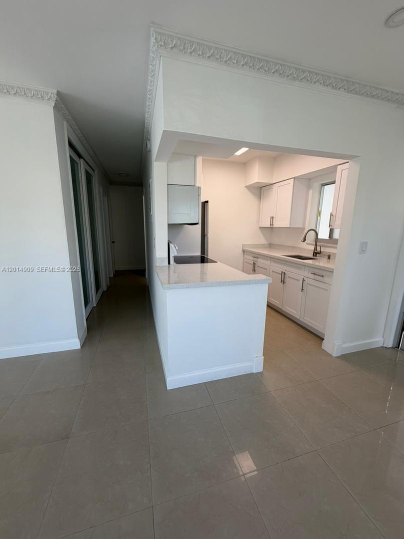 641 ESPANOLA WAY INC COND - Residential Lease