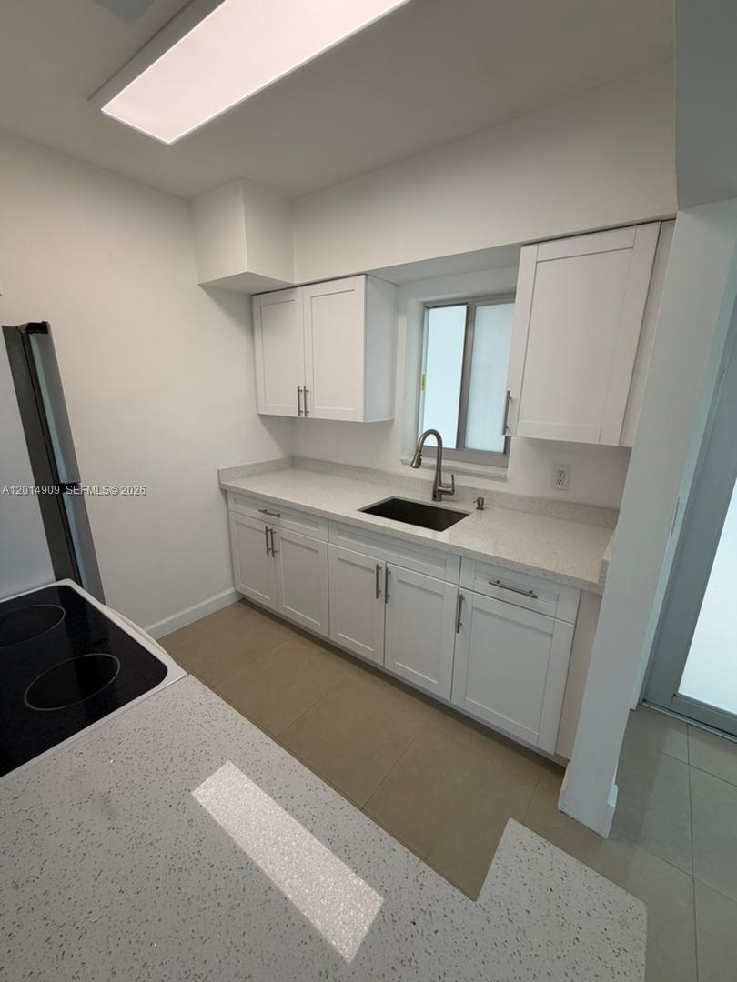 641 ESPANOLA WAY INC COND - Residential Lease