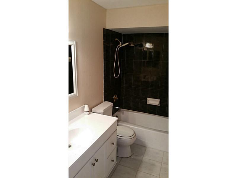 WINSTON PARK UNIT 4 - Residential Lease