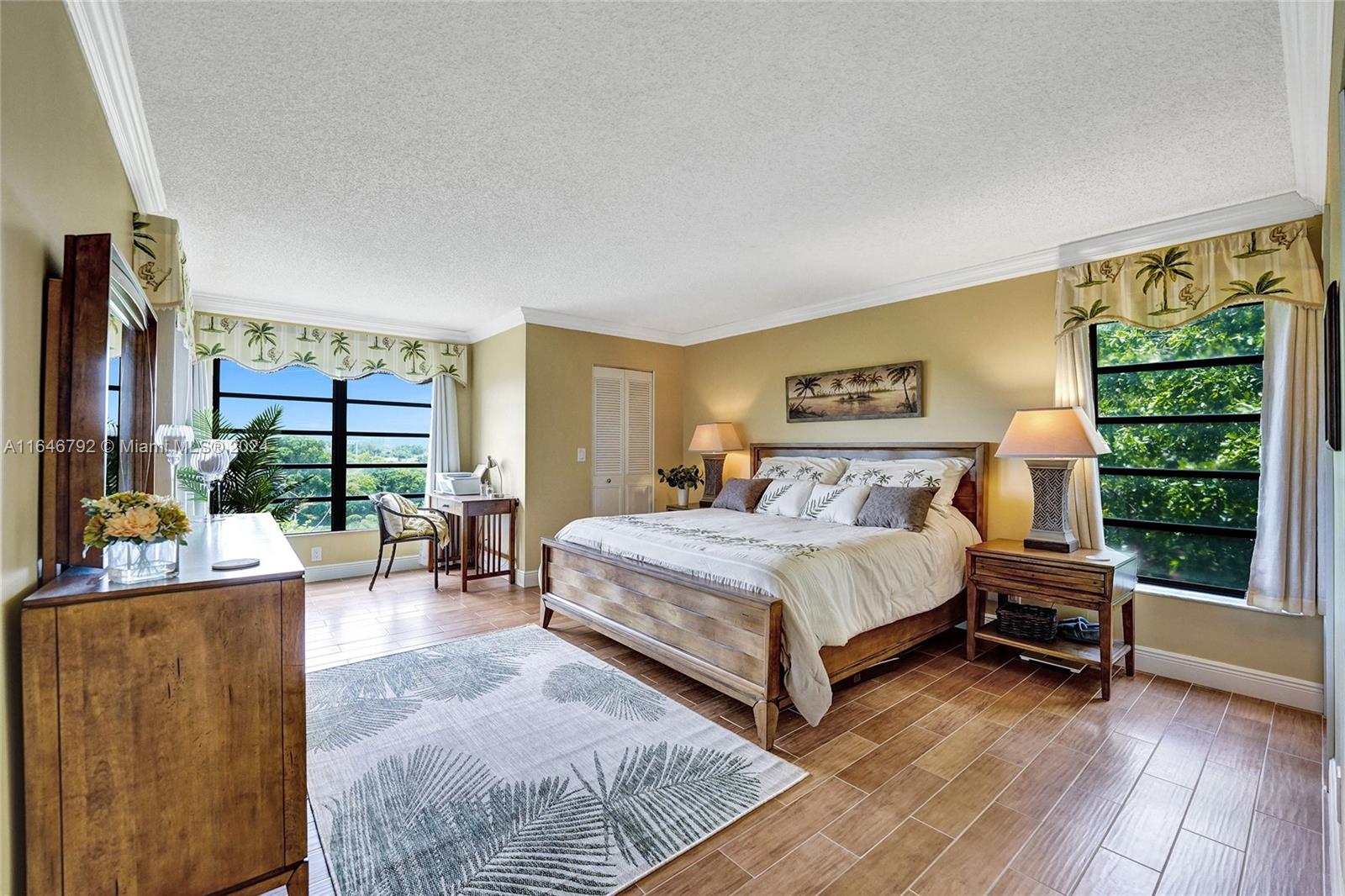 CYPRESS BEND CONDOMINIUM - Residential