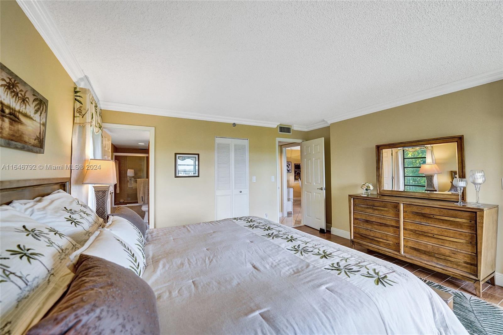 CYPRESS BEND CONDOMINIUM - Residential