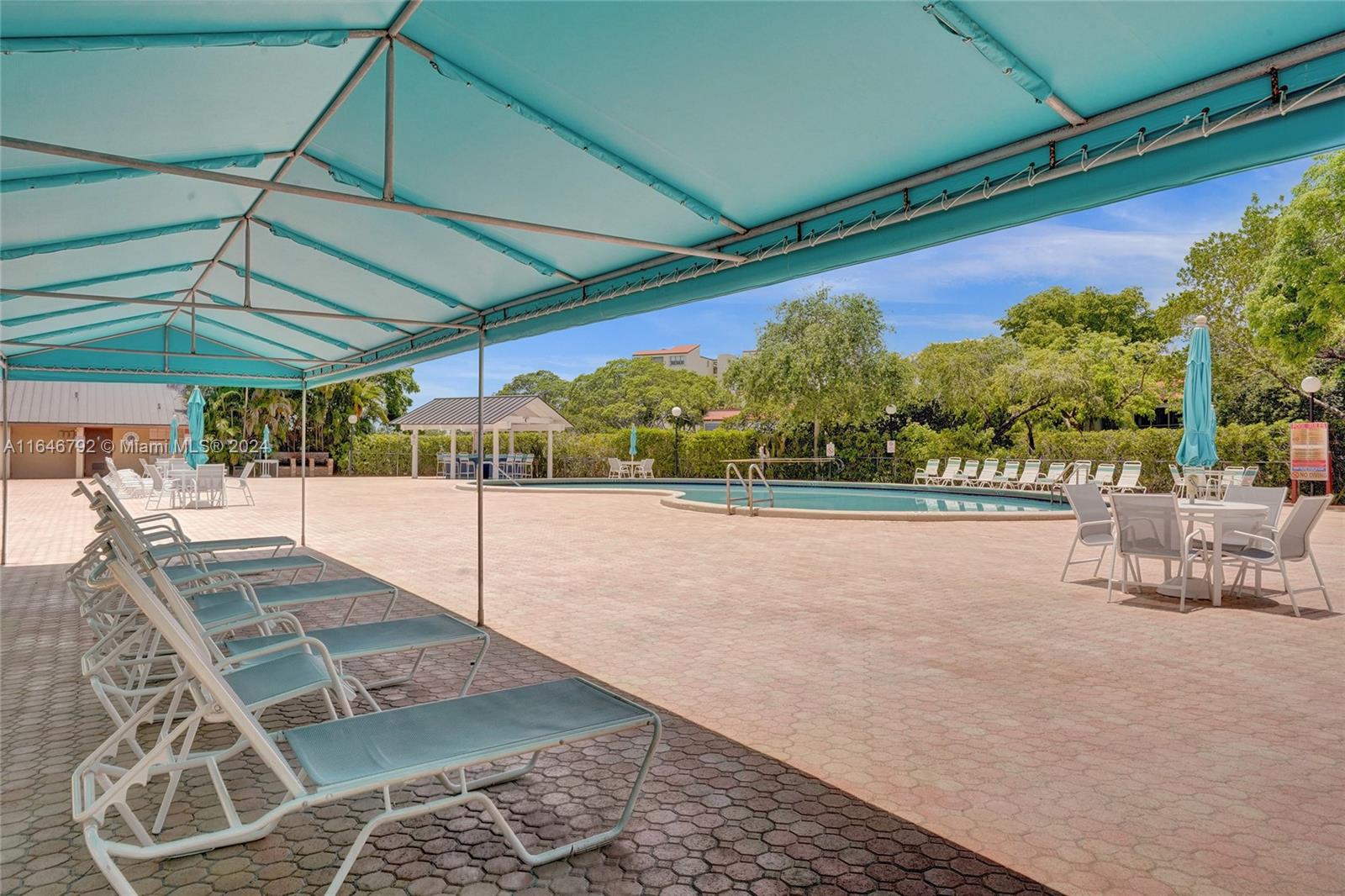 CYPRESS BEND CONDOMINIUM - Residential