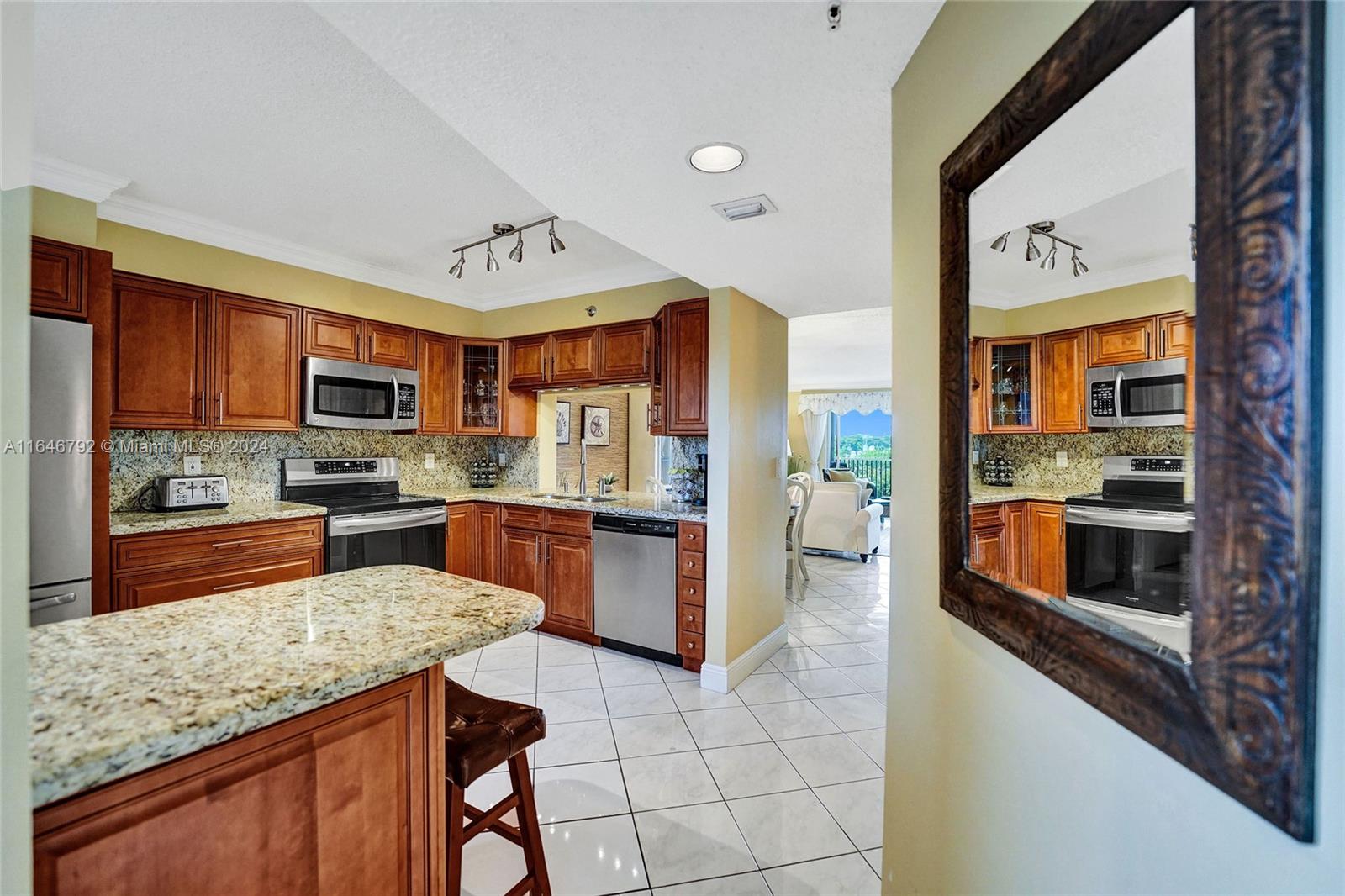 CYPRESS BEND CONDOMINIUM - Residential